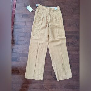 NWT Wilfred Effortless sz 2 Short